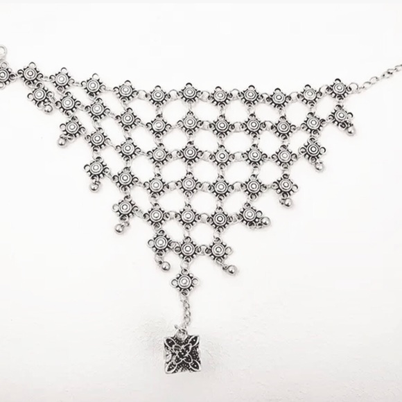 ✨✨New✨✨Multi - Layers Hand Bracelet ✨✨ - Picture 4 of 4